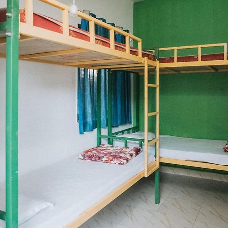 Rasta Mansion Beach Hostel And Rooms Arambol Ngoại thất bức ảnh