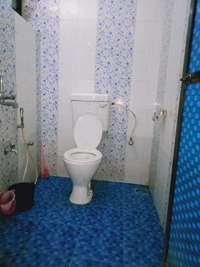 Rasta Mansion Beach Hostel And Rooms Arambol Ngoại thất bức ảnh