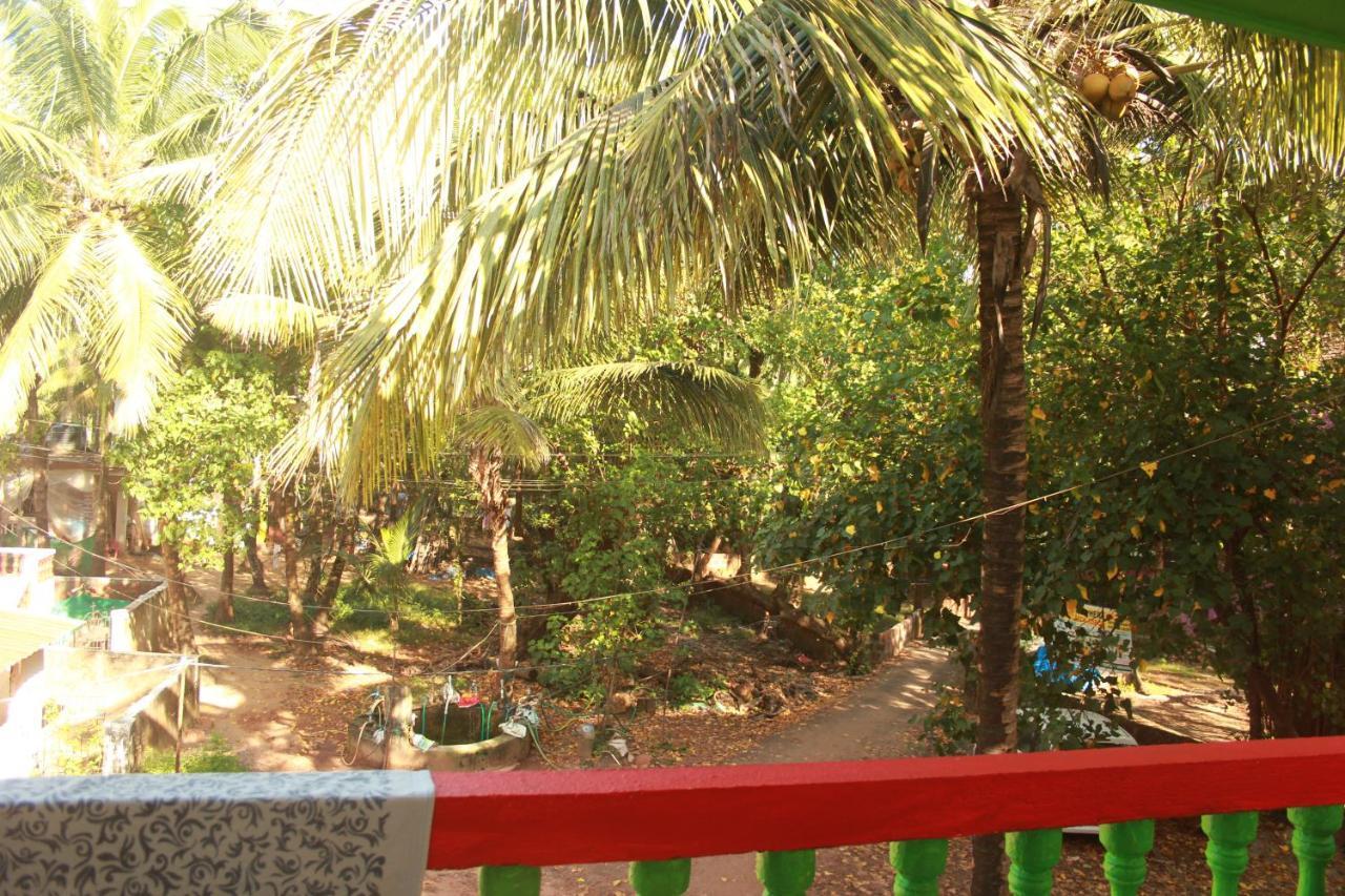 Rasta Mansion Beach Hostel And Rooms Arambol Ngoại thất bức ảnh