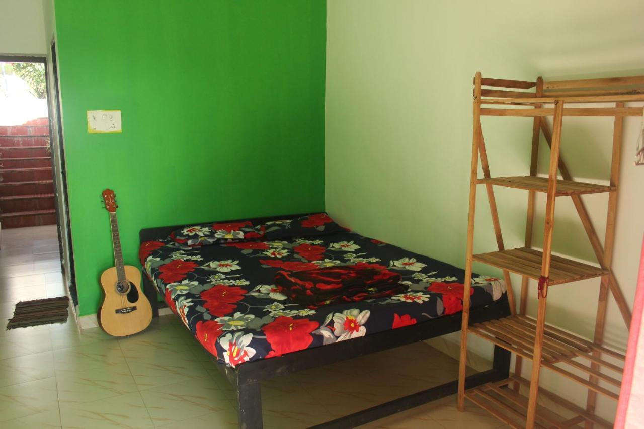 Rasta Mansion Beach Hostel And Rooms Arambol Ngoại thất bức ảnh