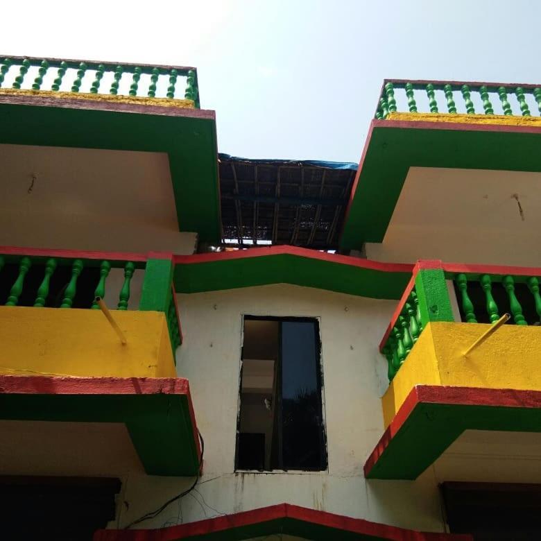 Rasta Mansion Beach Hostel And Rooms Arambol Ngoại thất bức ảnh