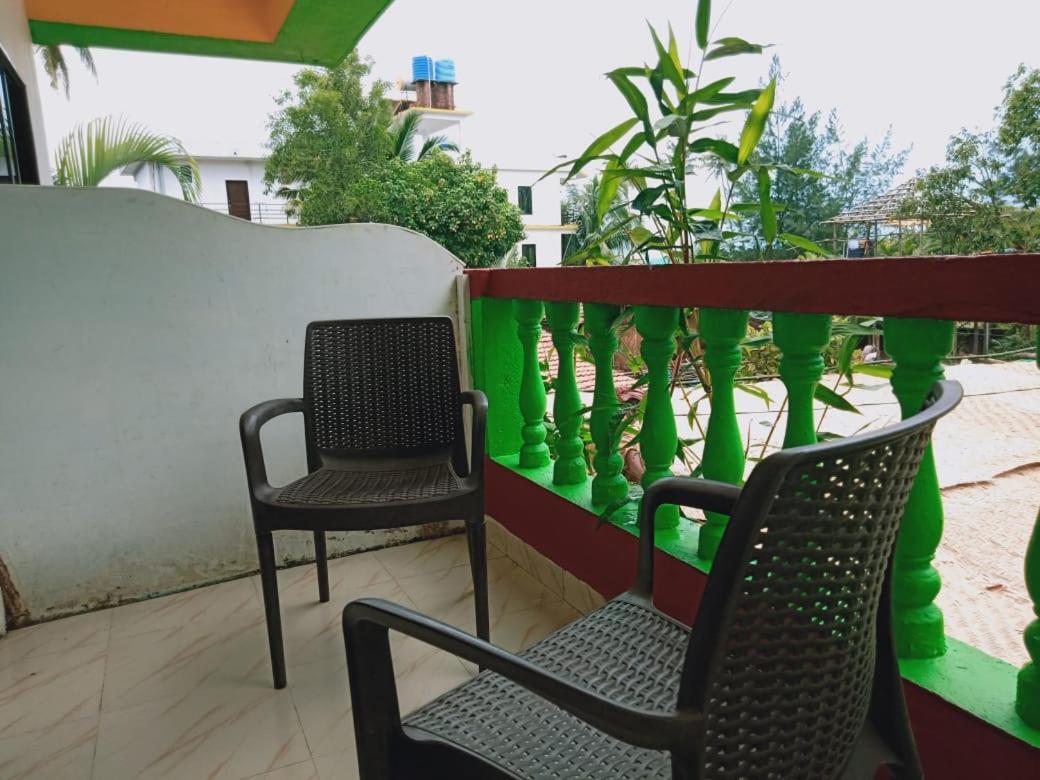 Rasta Mansion Beach Hostel And Rooms Arambol Ngoại thất bức ảnh