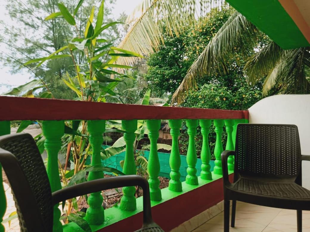 Rasta Mansion Beach Hostel And Rooms Arambol Ngoại thất bức ảnh