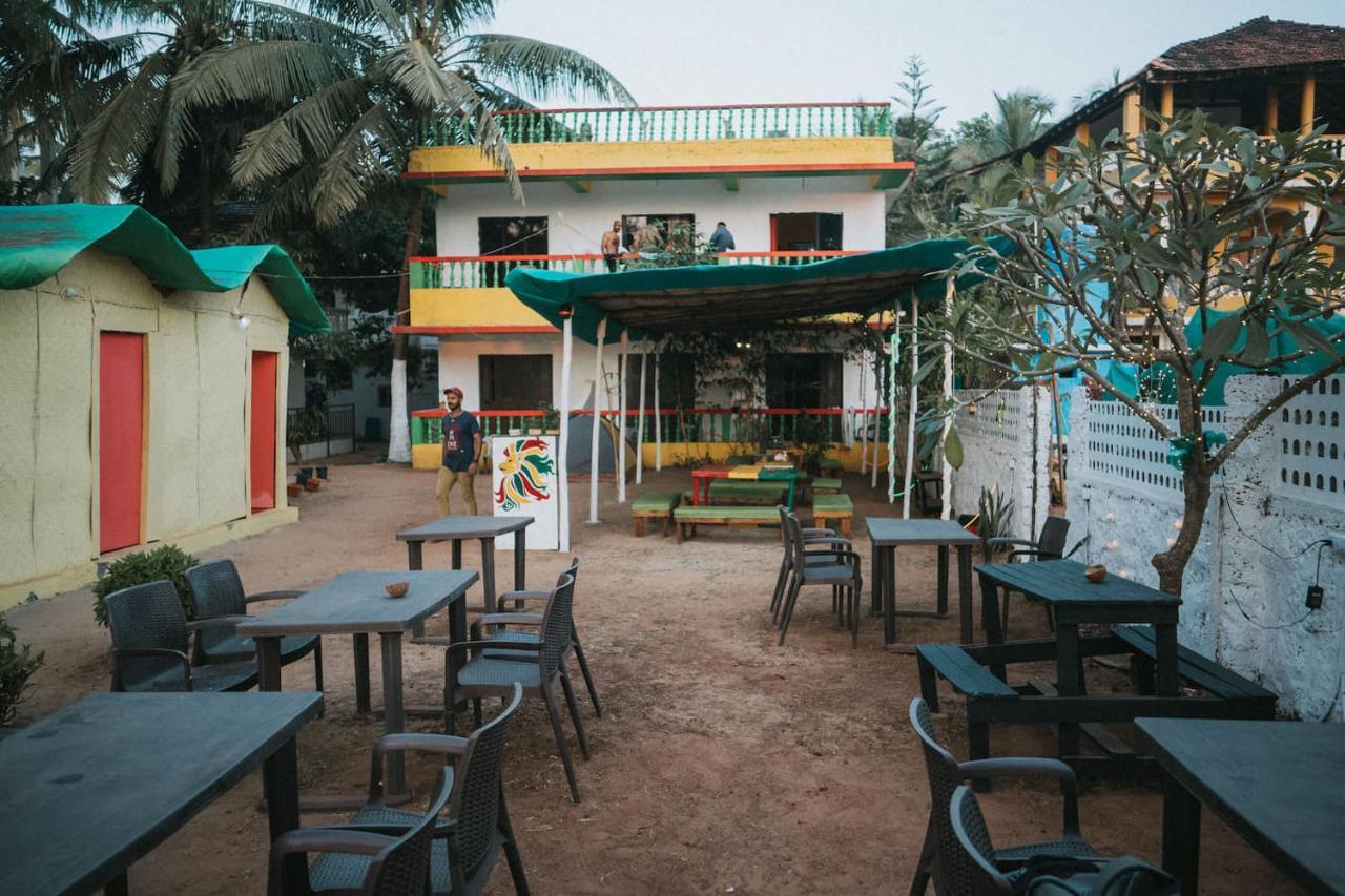 Rasta Mansion Beach Hostel And Rooms Arambol Ngoại thất bức ảnh